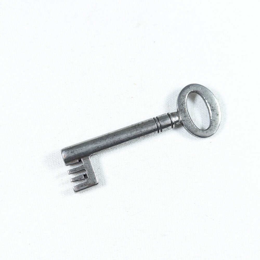 Antique skeleton Key pendant, home decor, vintage latch key